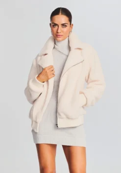 Caleb Teddy Jacket -Women Clothing Shop Ecommerce Crop 20230816 SET1 CALEBJACKETCREAM 3920 ECOMM scaled