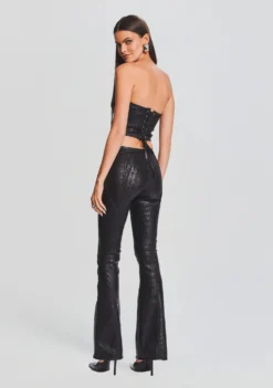 Lana Coated Knit Pant 8 Lana Coated Knit Pant -Women Clothing Shop Ecommerce Crop 23 09 21 MAEKNITCARDIGAN EVEYKNITTOP LANAKNITPANT COATEDBLACK 2447 ECOMM scaled