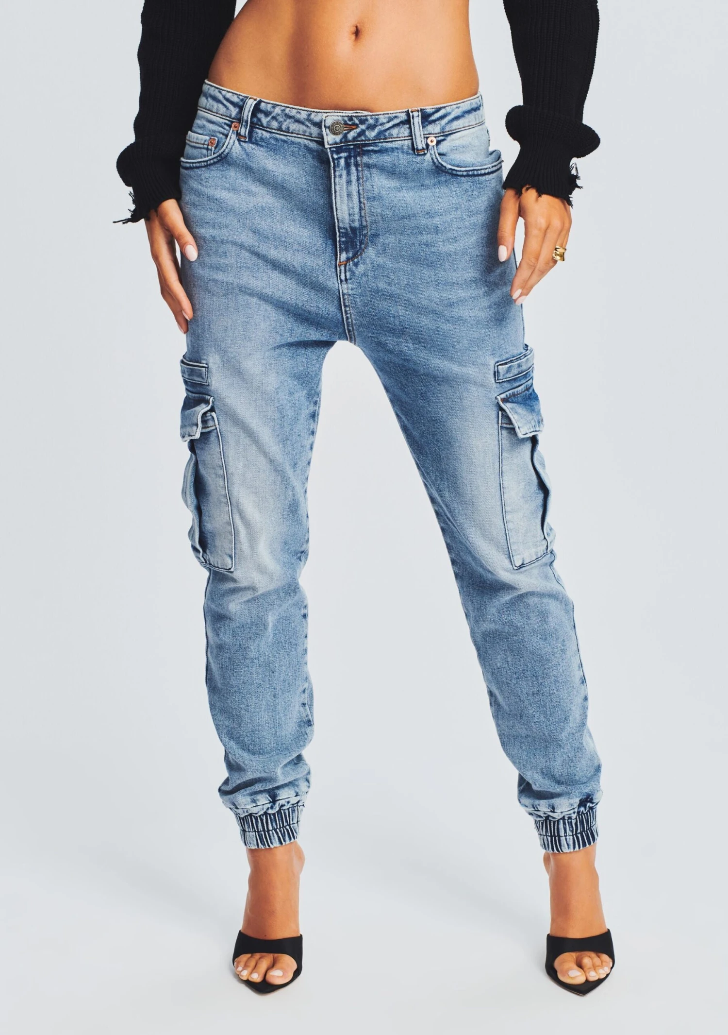 Veronica Jogger 1 Veronica Jogger