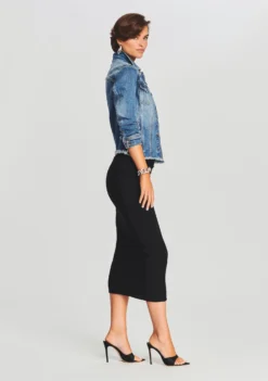 Simone Jacket -Women Clothing Shop Ecommerce Crop RF eComm 220920 SHOT 14 2258 scaled