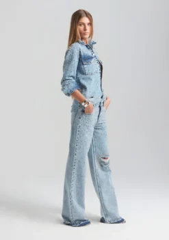 Doreen Crystal Embellished Denim Shirt -Women Clothing Shop Ecommerce Crop Retrofete Ecomm set2 Look13 1883 881dc66c 1c75 4ed1 a5fe 5bf37c89a984 scaled