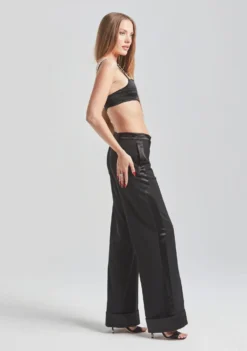Julie Pant -Women Clothing Shop Ecommerce Crop Retrofete Ecomm set2 Look17 2271 scaled